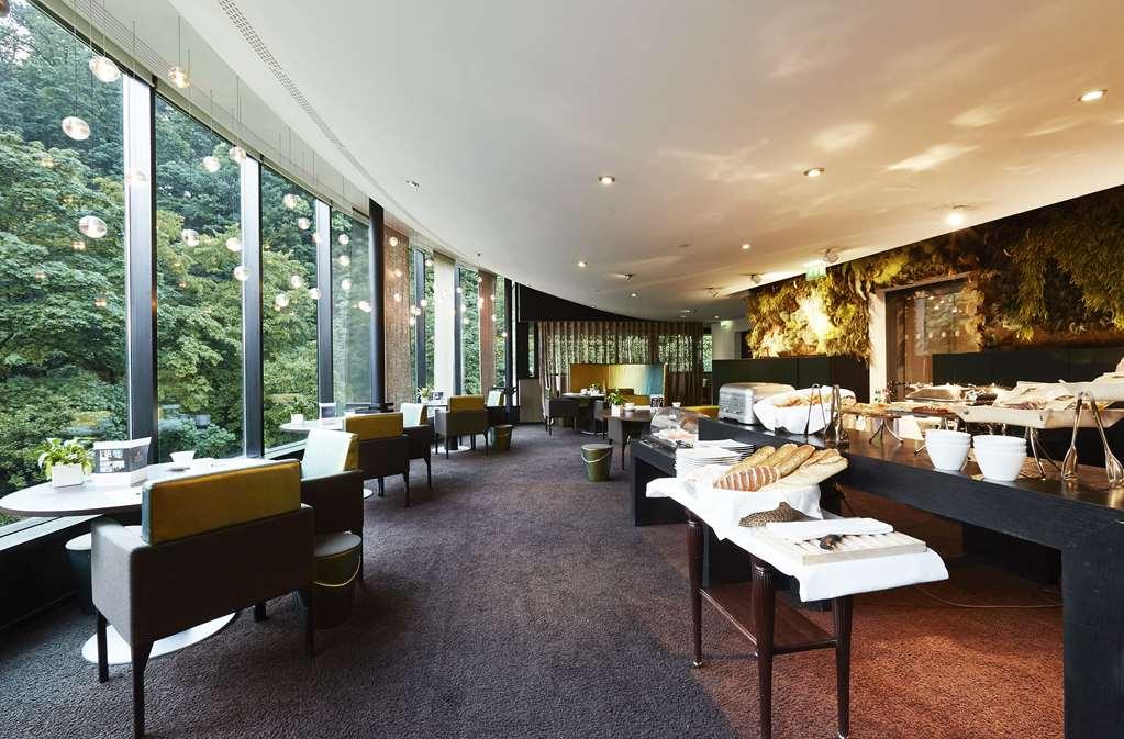 Hotel & Spa Le Pavillon Charbonnières-les-Bains Удобства снимка