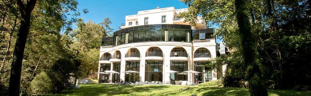 Hotel & Spa Le Pavillon Charbonnières-les-Bains Екстериор снимка