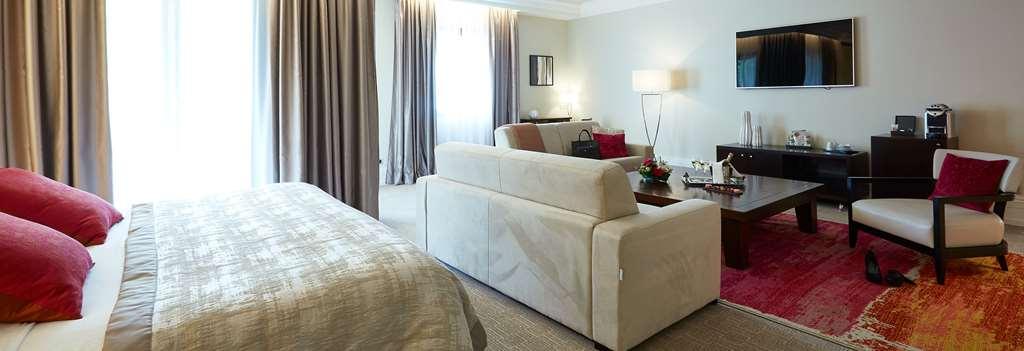 Hotel & Spa Le Pavillon Charbonnières-les-Bains Стая снимка