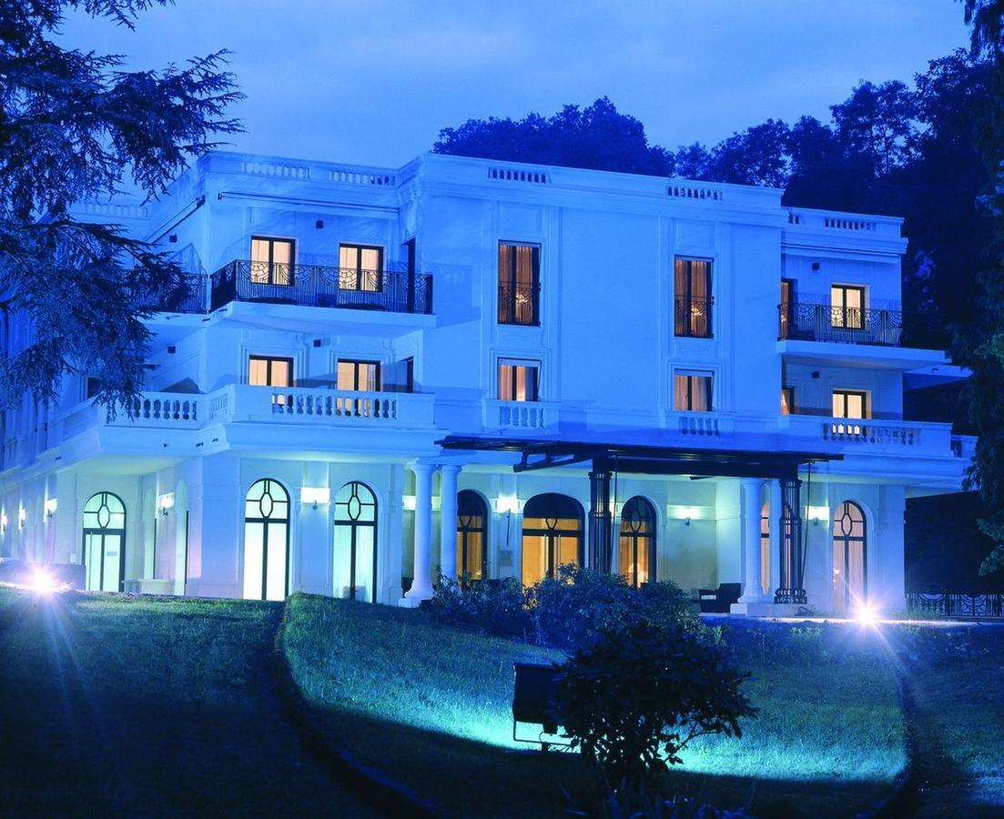 Hotel & Spa Le Pavillon Charbonnières-les-Bains Екстериор снимка