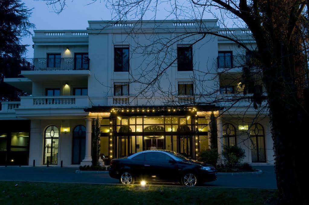 Hotel & Spa Le Pavillon Charbonnières-les-Bains Екстериор снимка