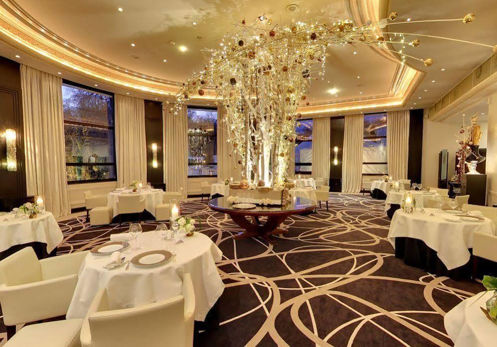 Hotel & Spa Le Pavillon Charbonnières-les-Bains Екстериор снимка