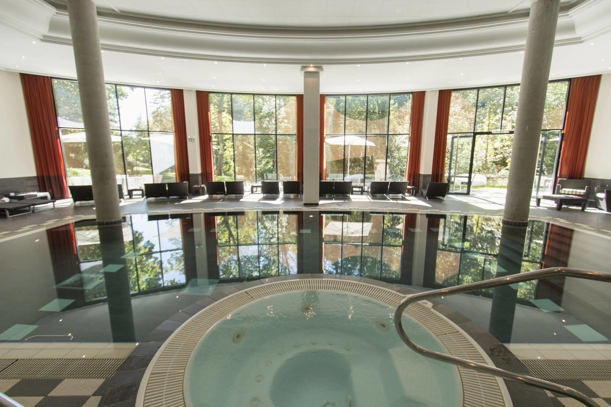 Hotel & Spa Le Pavillon Charbonnières-les-Bains Екстериор снимка