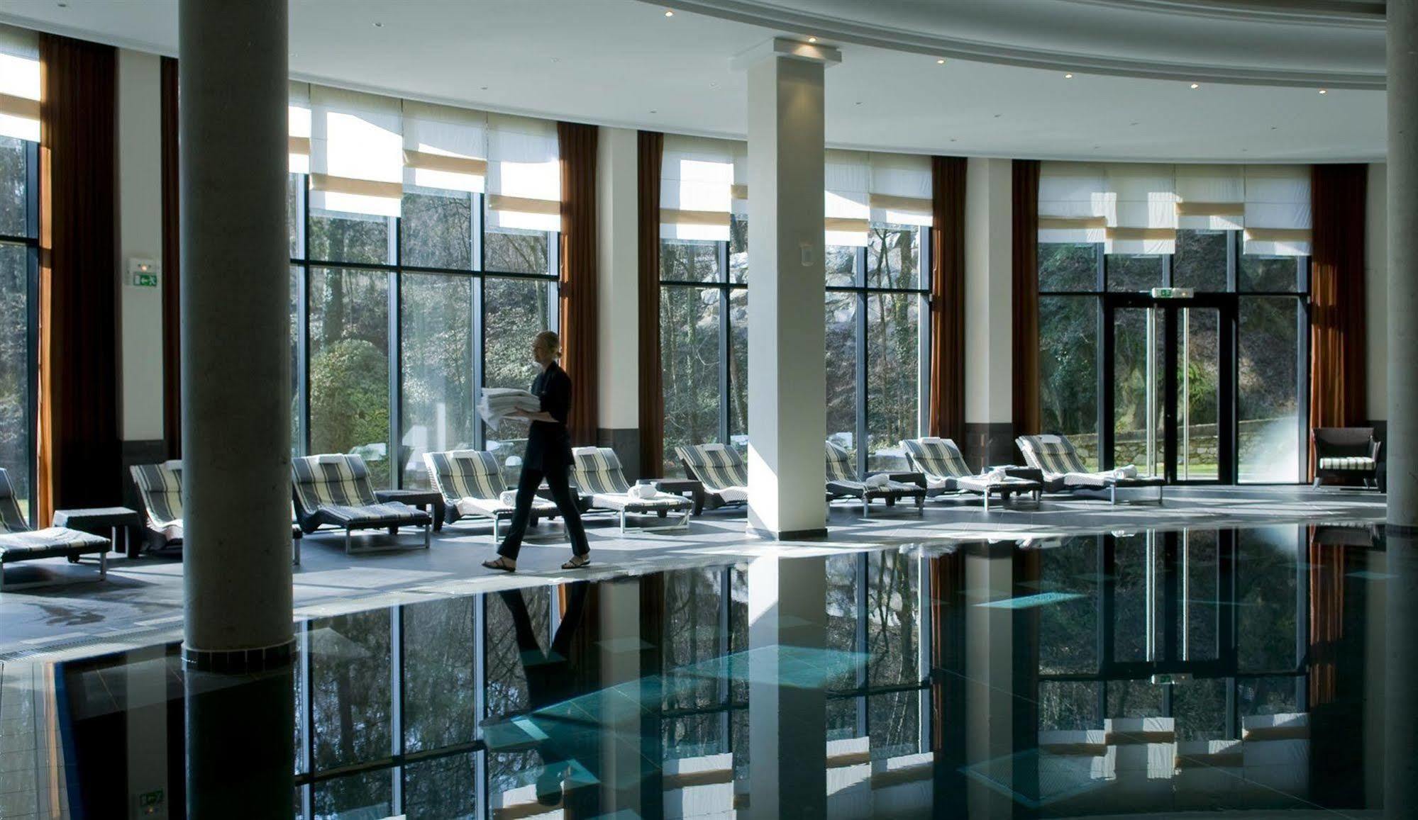 Hotel & Spa Le Pavillon Charbonnières-les-Bains Екстериор снимка