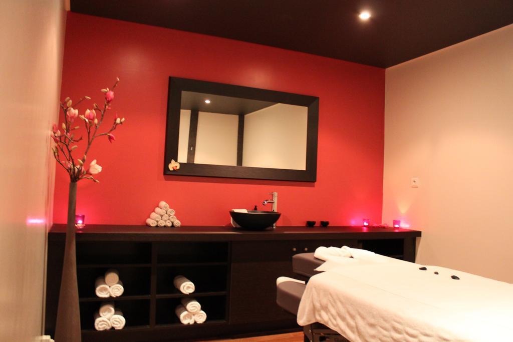 Hotel & Spa Le Pavillon Charbonnières-les-Bains Екстериор снимка